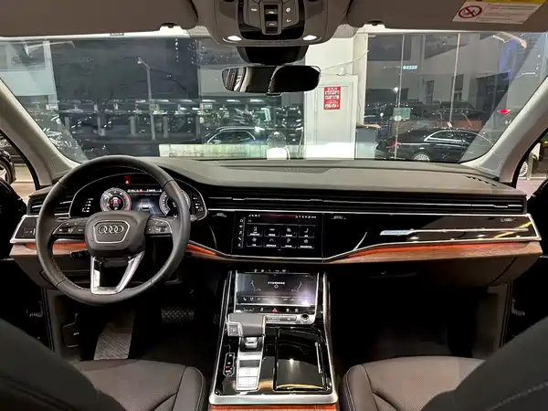 Audi Q7 2025