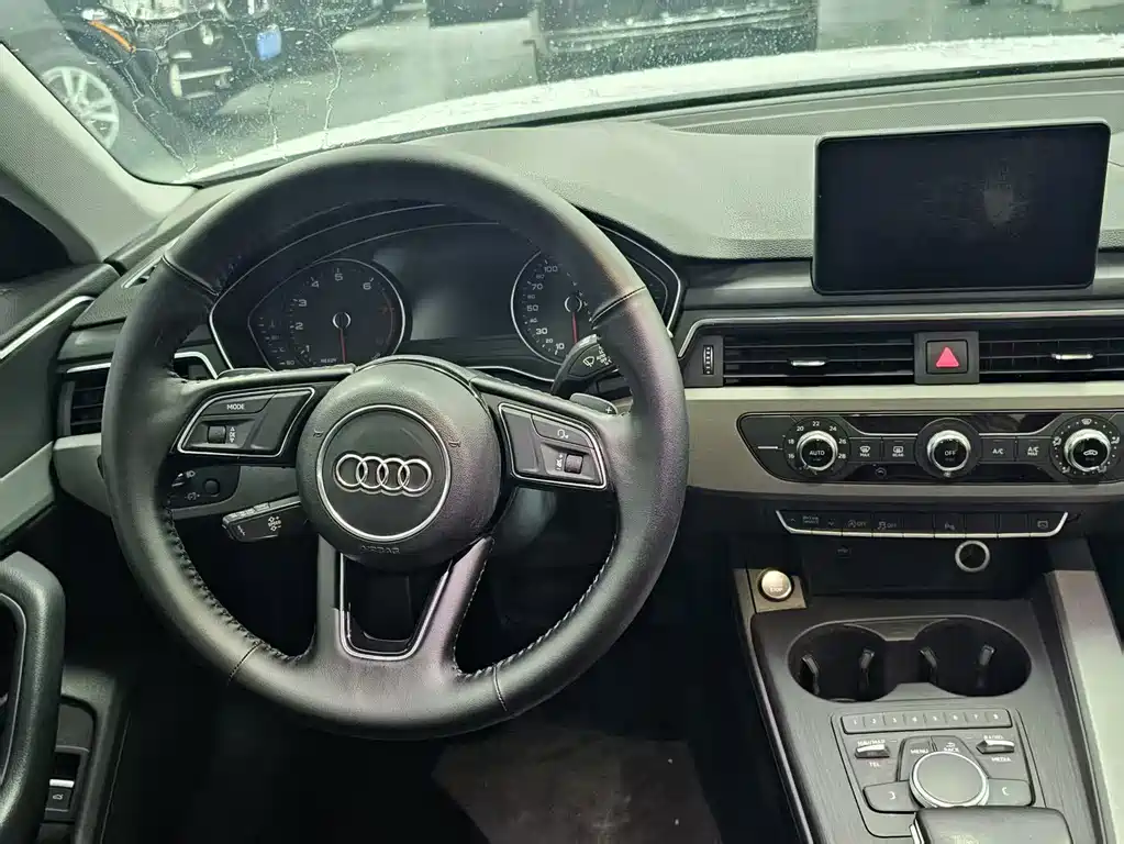 Audi A4L 2018 — фото 9