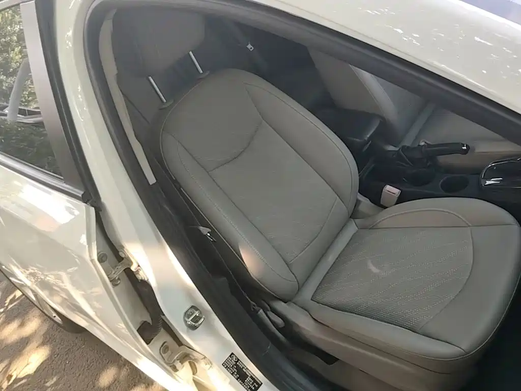 Chevrolet Cruze 2015 — фото 25