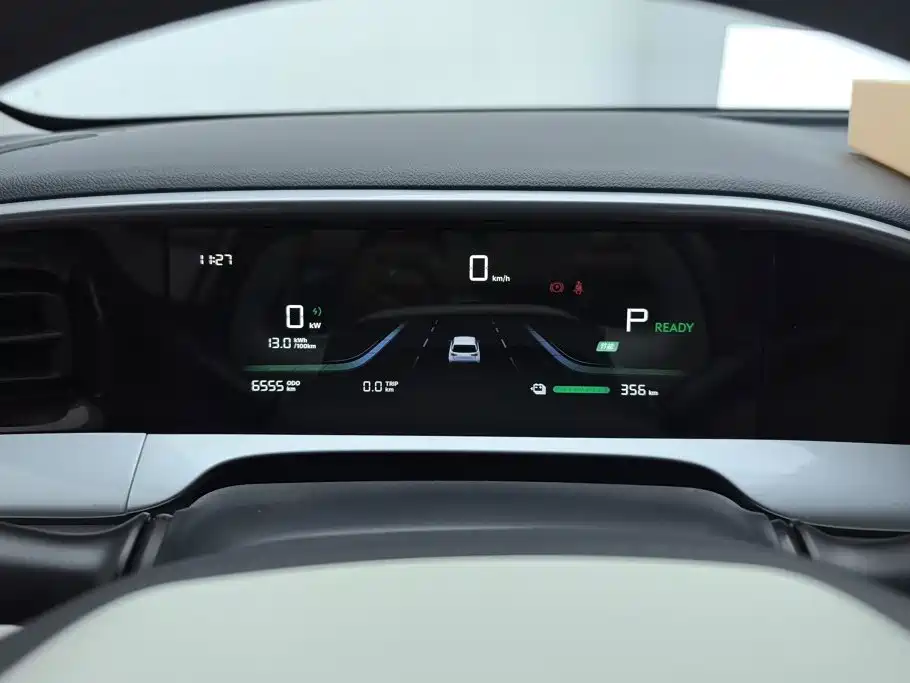 Geely Galaxy Starwish 2025 — фото 14