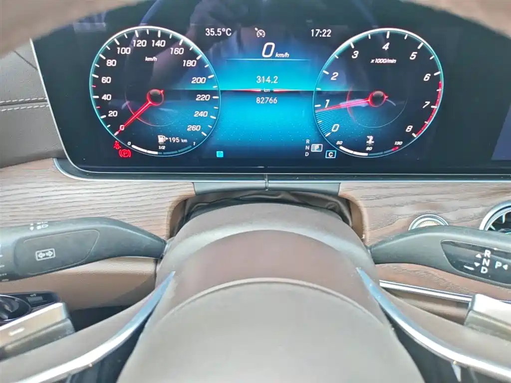 Mercedes-Benz E-Class 2022 — фото 18