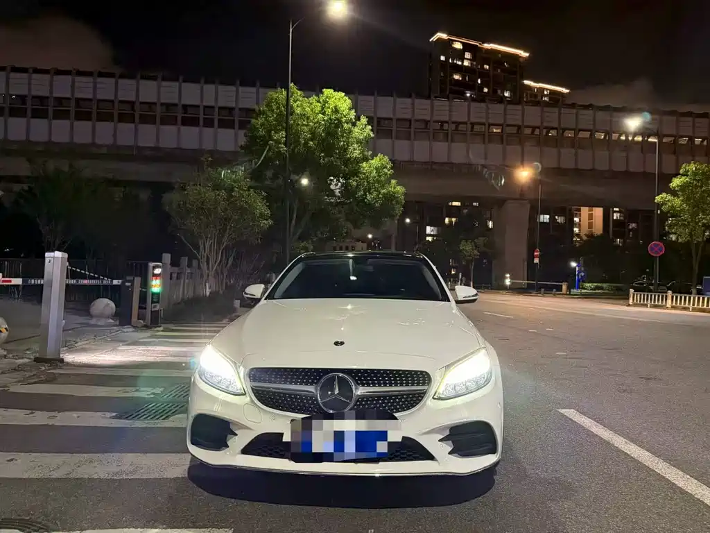 Mercedes-Benz C-Class 2021