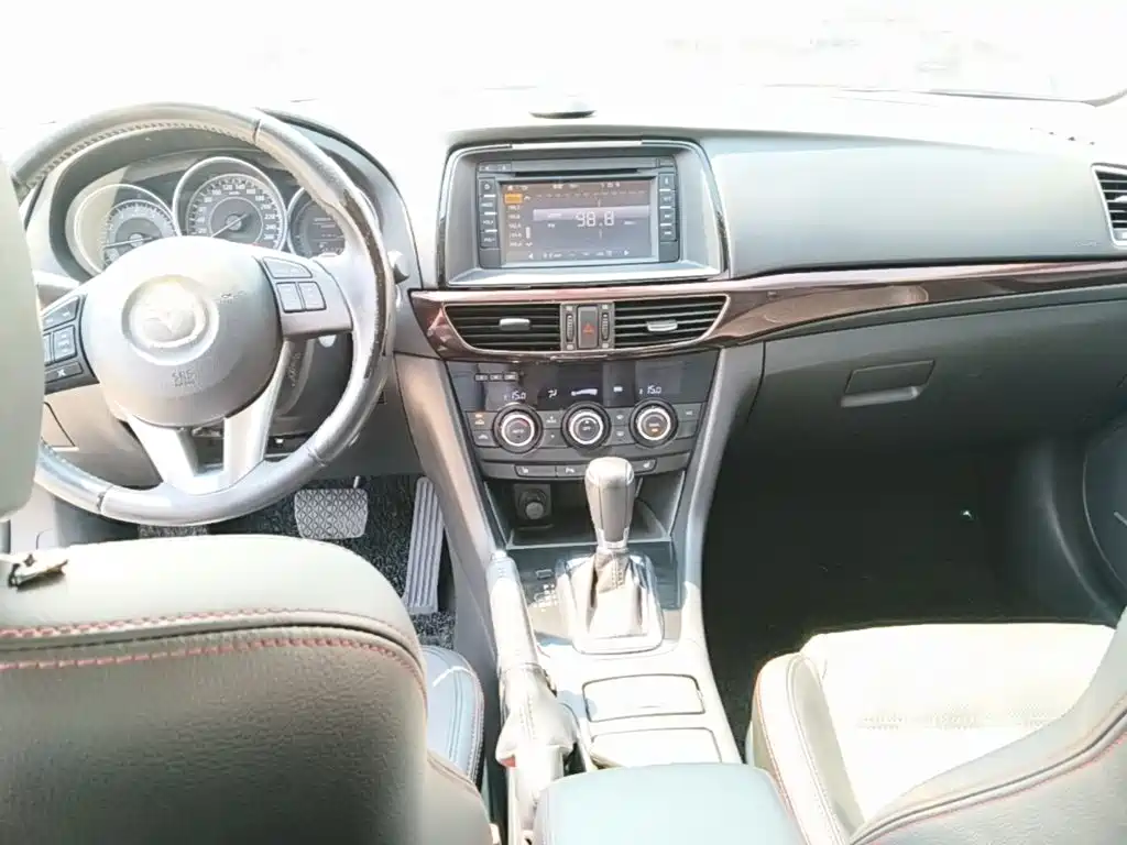Mazda Atenza 2015 — фото 10