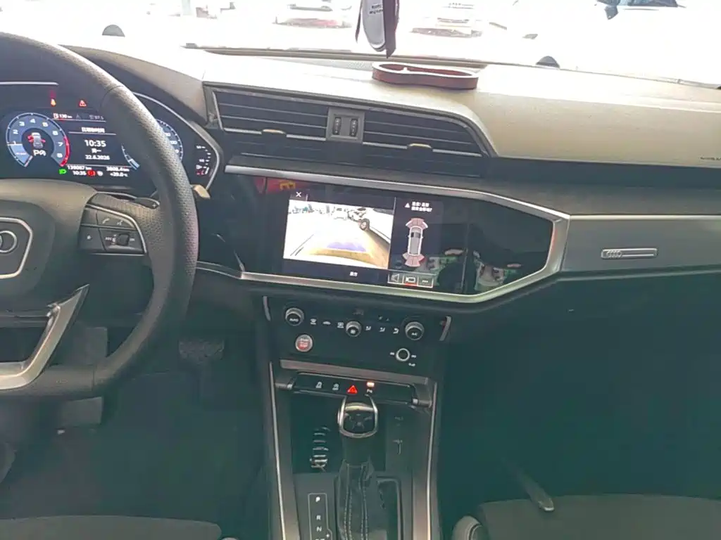 Audi Q3 2020 — фото 13
