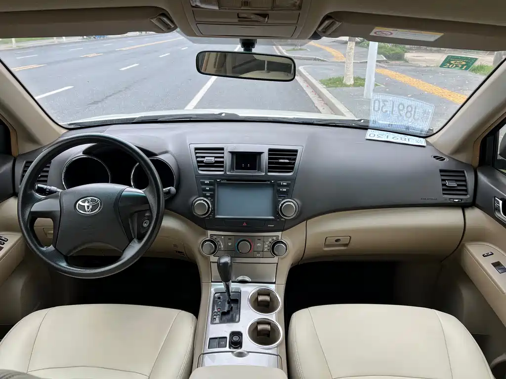 Toyota Highlander 2015 — фото 4