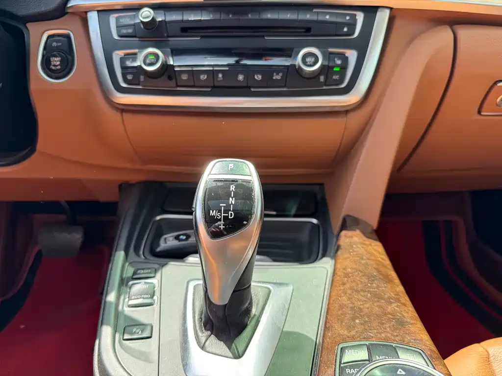 BMW 3 Series 2014 — фото 14
