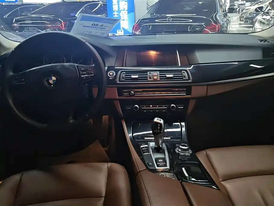 BMW 5 Series 2014 — фото 12