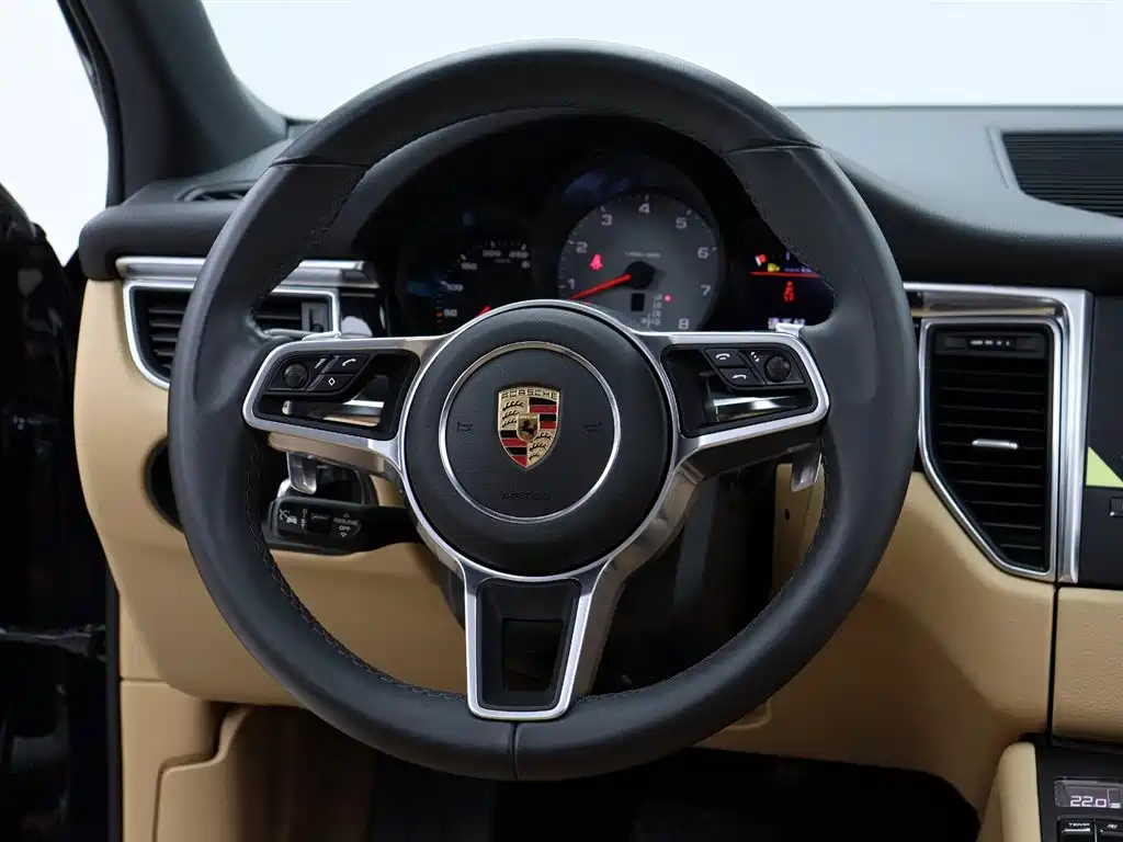 Porsche Macan 2018 — фото 14