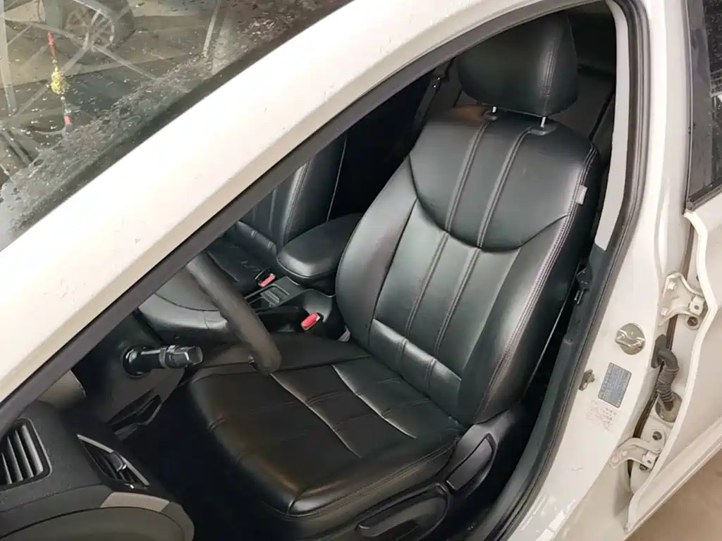Hyundai Elantra Langdong 2016 — фото 11