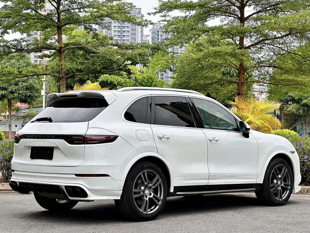 Porsche Cayenne 2013 — фото 7