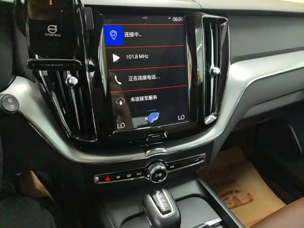Volvo XC60 2020 — фото 13