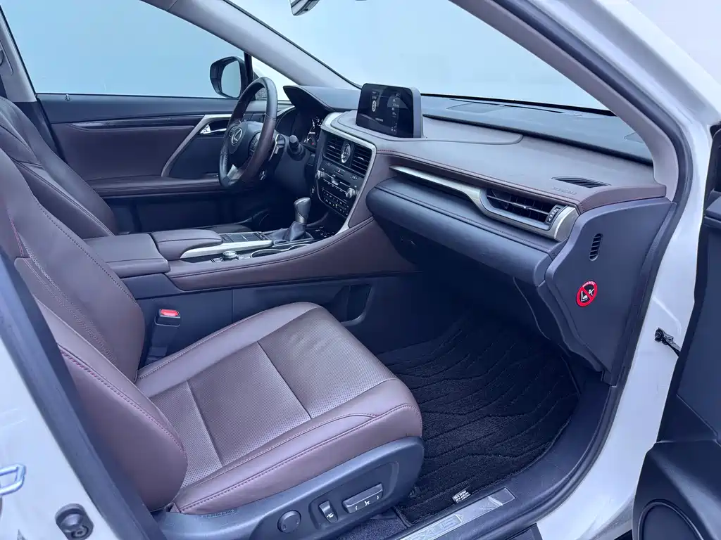 Lexus RX 2022 — фото 19