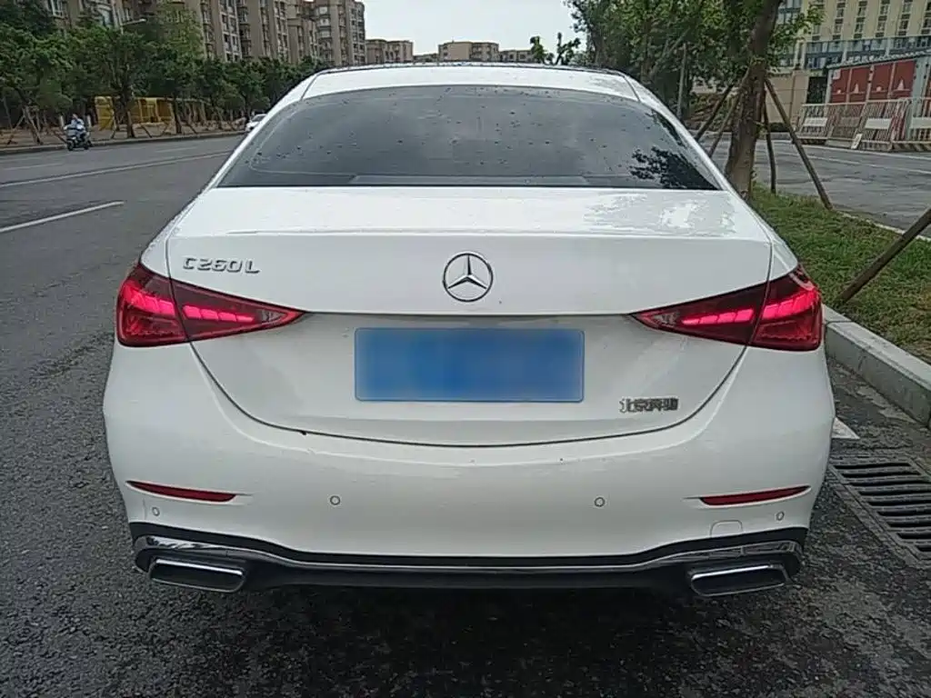 Mercedes-Benz C-Class 2024