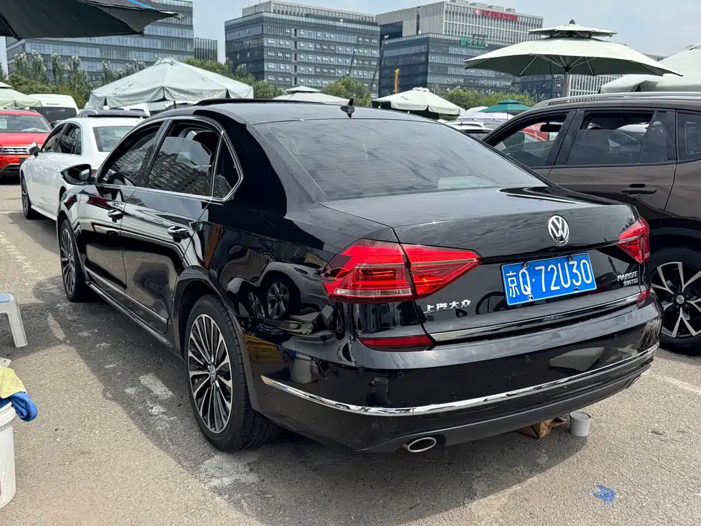 Volkswagen Passat 2018 — фото 17