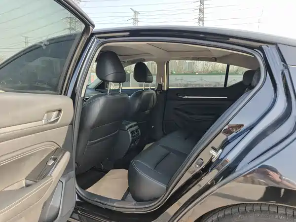 Nissan Teana 2021