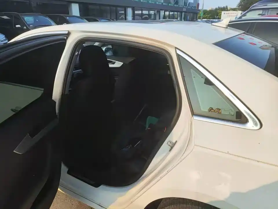 Audi A4L 2018