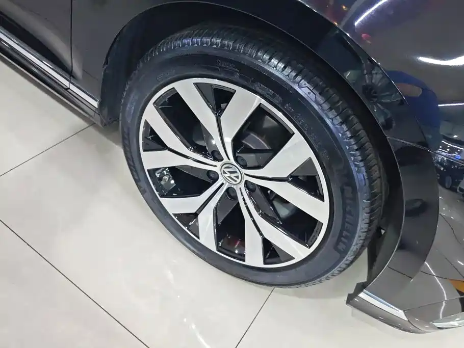 Volkswagen Magotan 2024