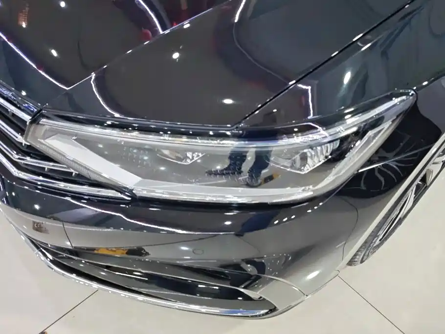 Volkswagen Magotan 2024