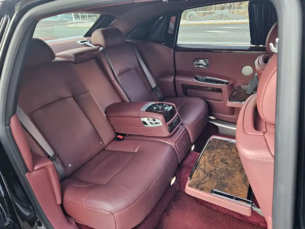 Rolls-Royce Ghost 2014 — фото 10