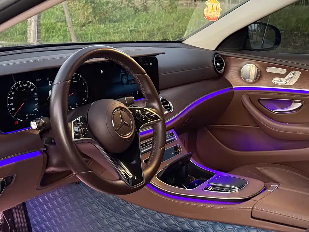 Mercedes-Benz E-Class 2023 — фото 5