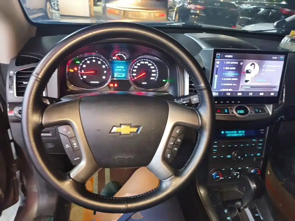 Chevrolet Captiva 2016 — фото 10