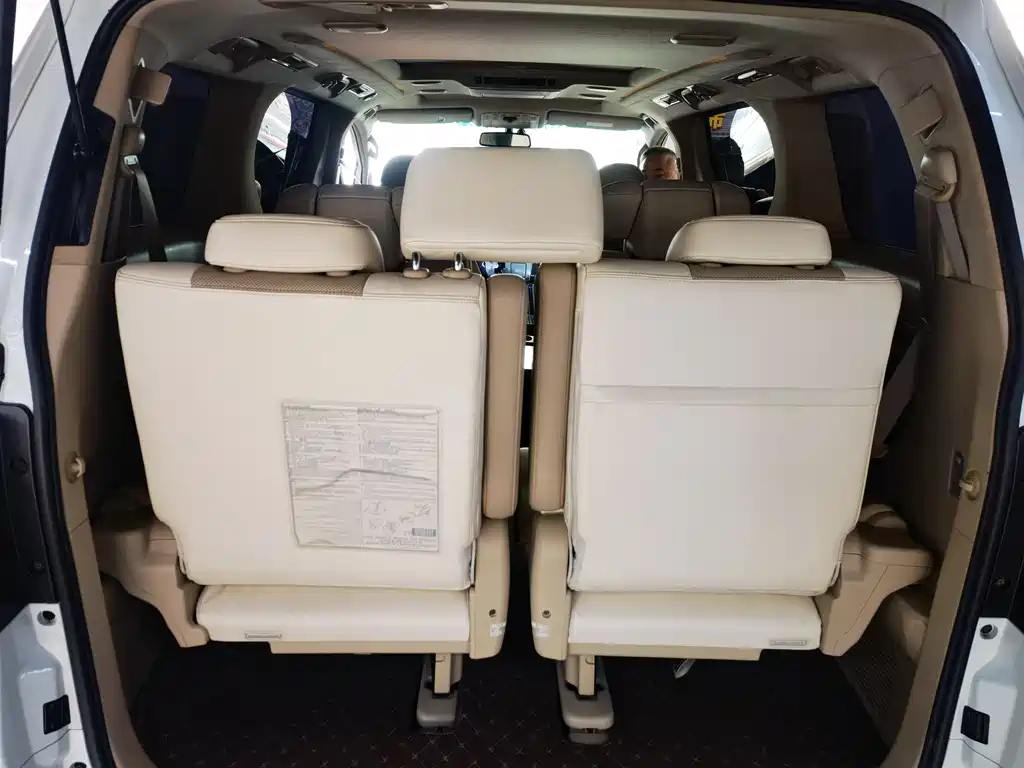 Toyota Alphard 2014 — фото 11