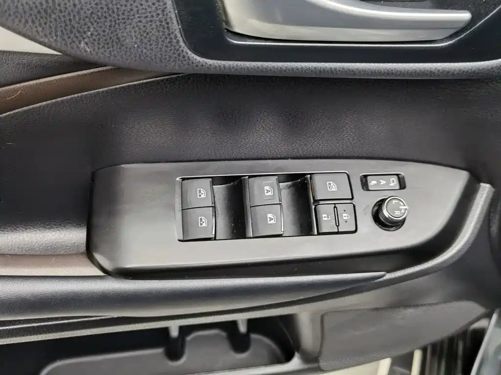 Toyota Highlander 2020 — фото 9