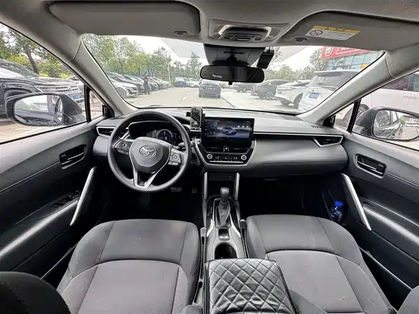 Toyota Frontlander 2025