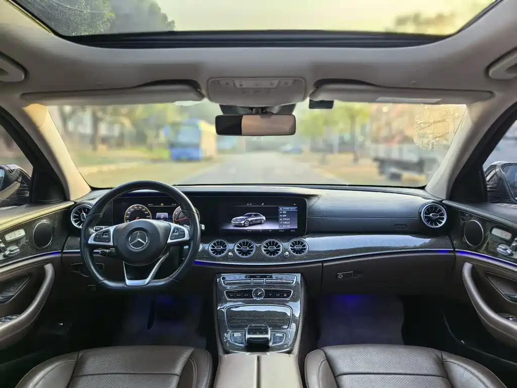 Mercedes-Benz E-Class 2017 — фото 9