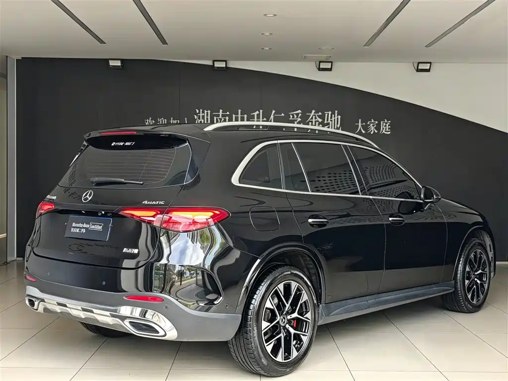 Mercedes-Benz GLC 2023