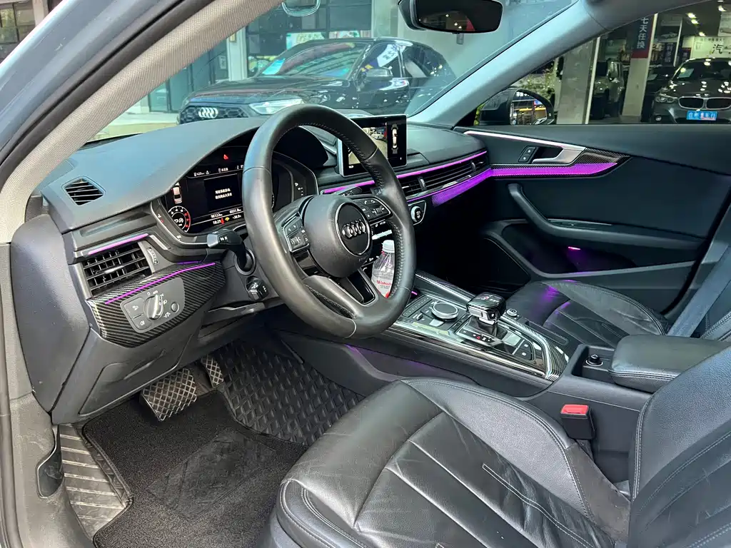 Audi A4L 2019