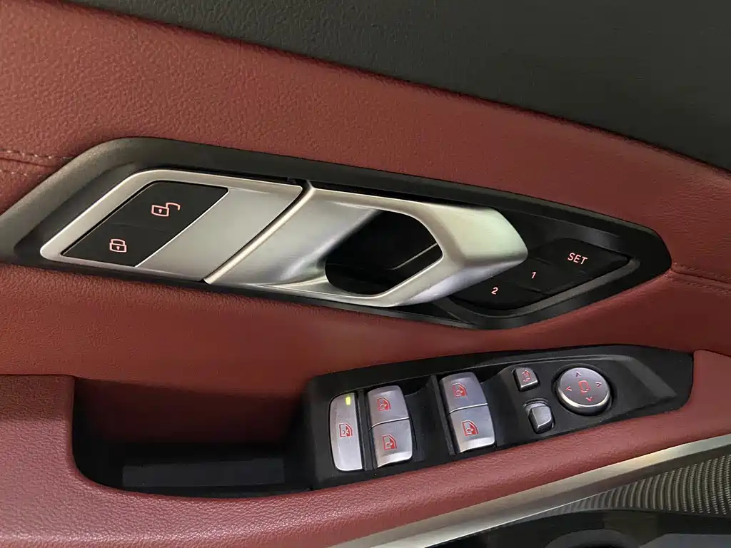 BMW 3 Series 2023 — фото 16