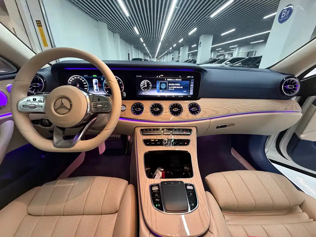 Mercedes-Benz E-Class 2020 — фото 11
