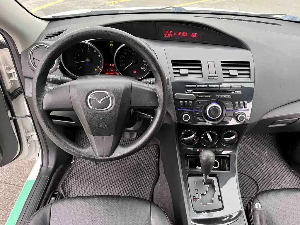 Mazda 3 Xingcheng 2016 — фото 13