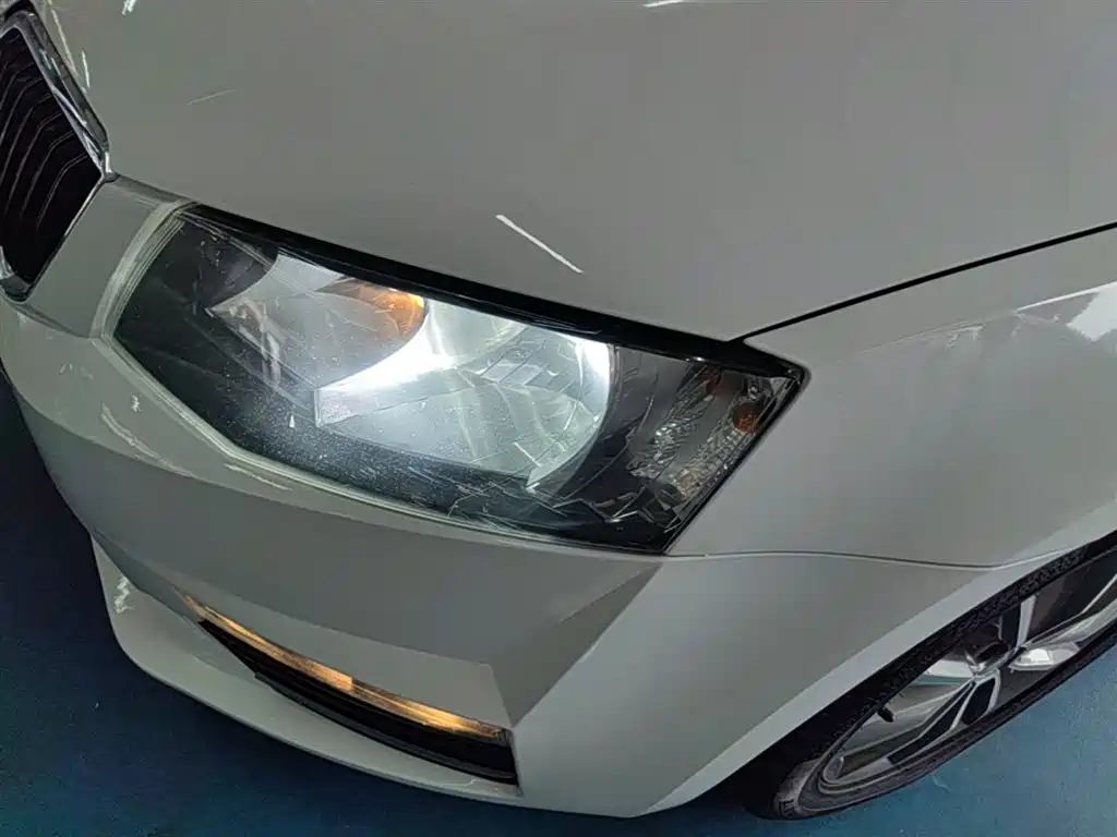 Skoda Octavia 2016 — фото 24