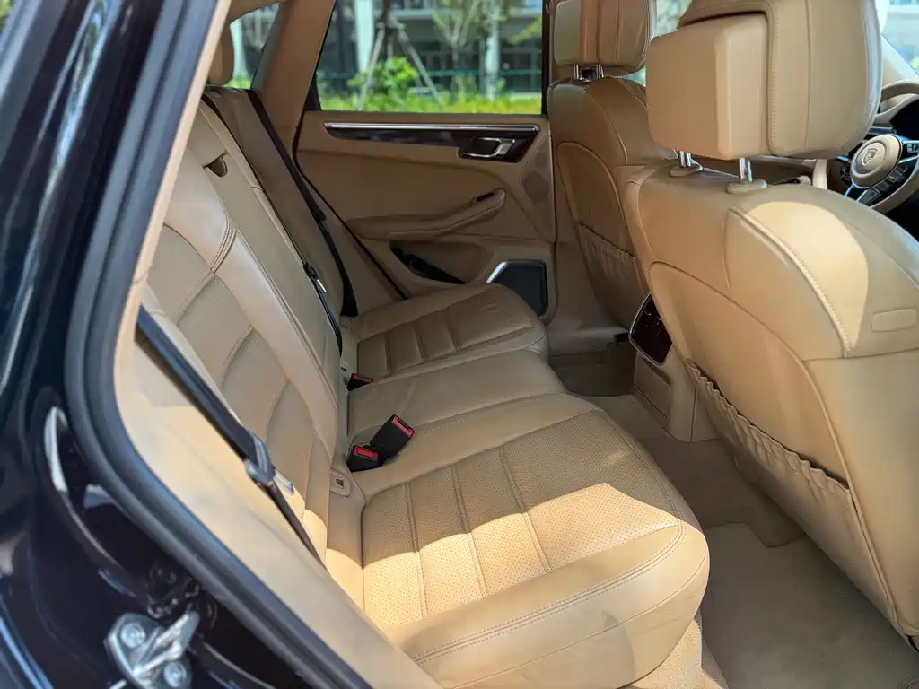 Porsche Macan 2015 — фото 10