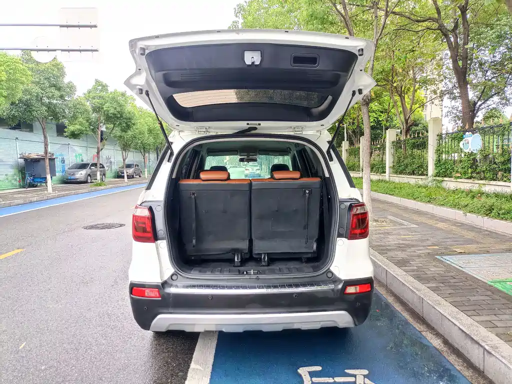 Oshan Oushang CX70 2017