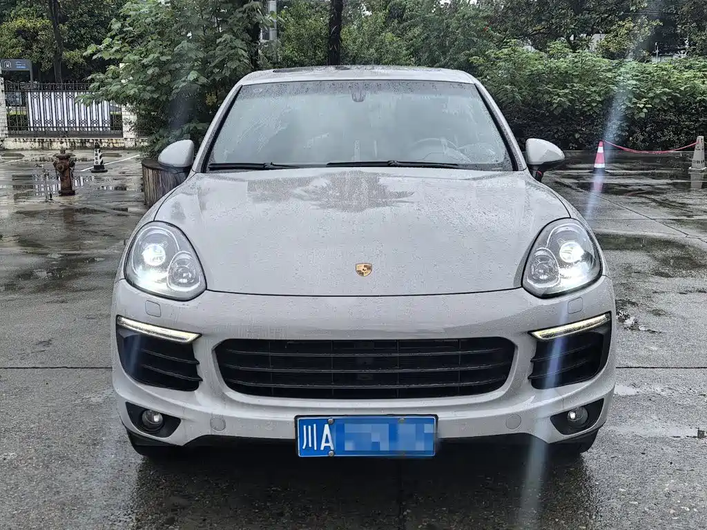 Porsche Cayenne 2017 — фото 2