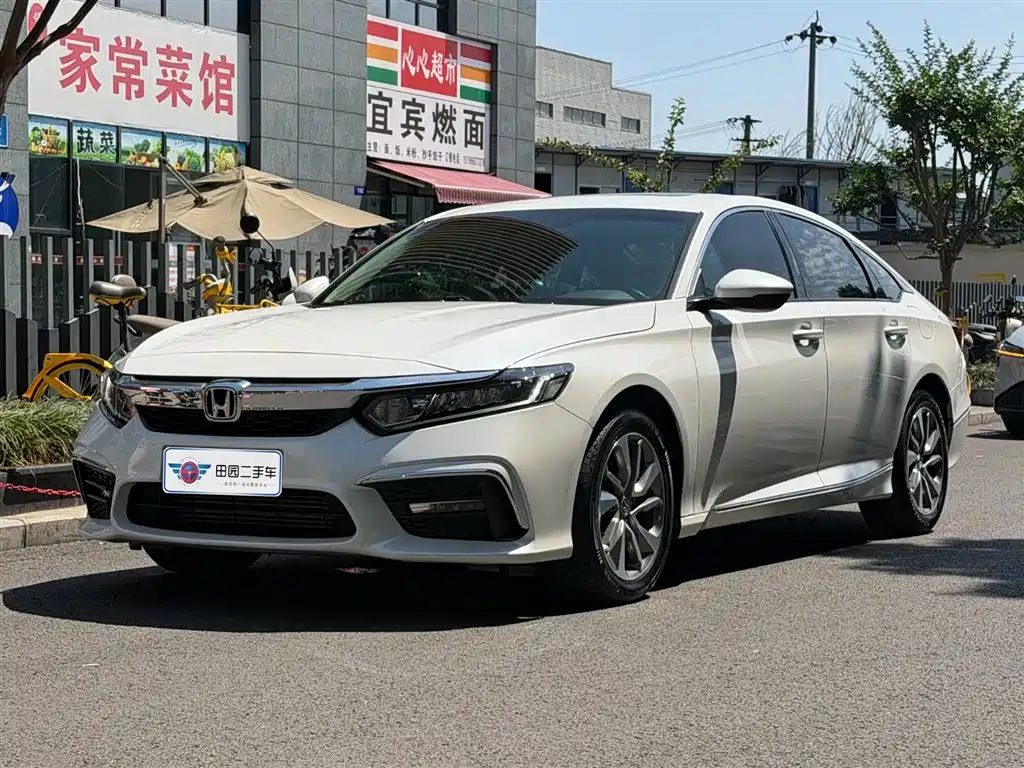 Honda Inspire 2021 — фото 1