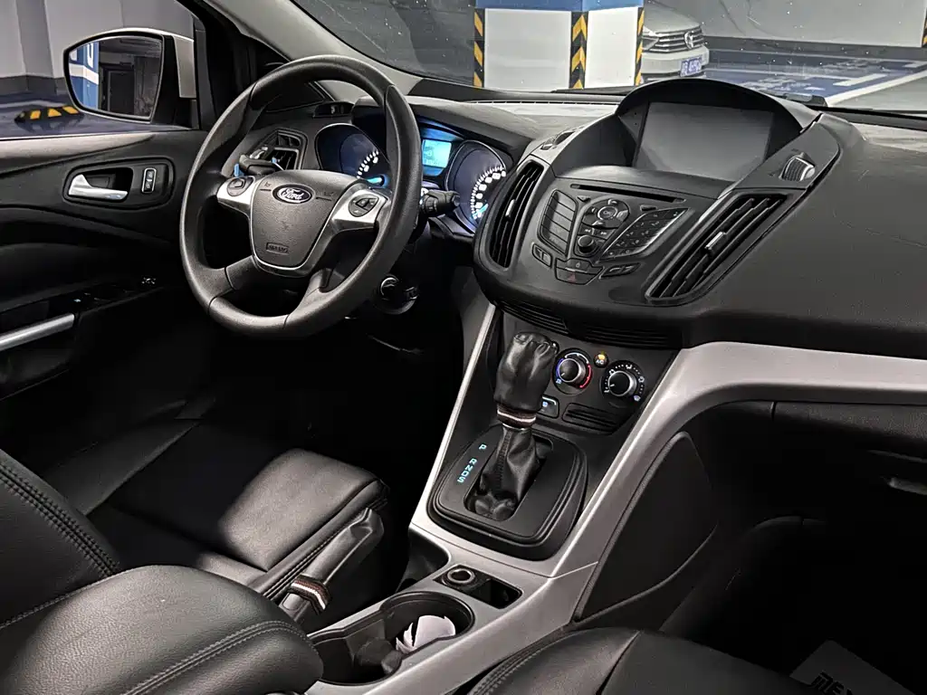 Ford Kuga 2013 — фото 11