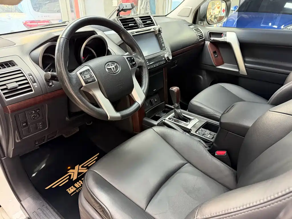 Toyota Prado 2014 — фото 15