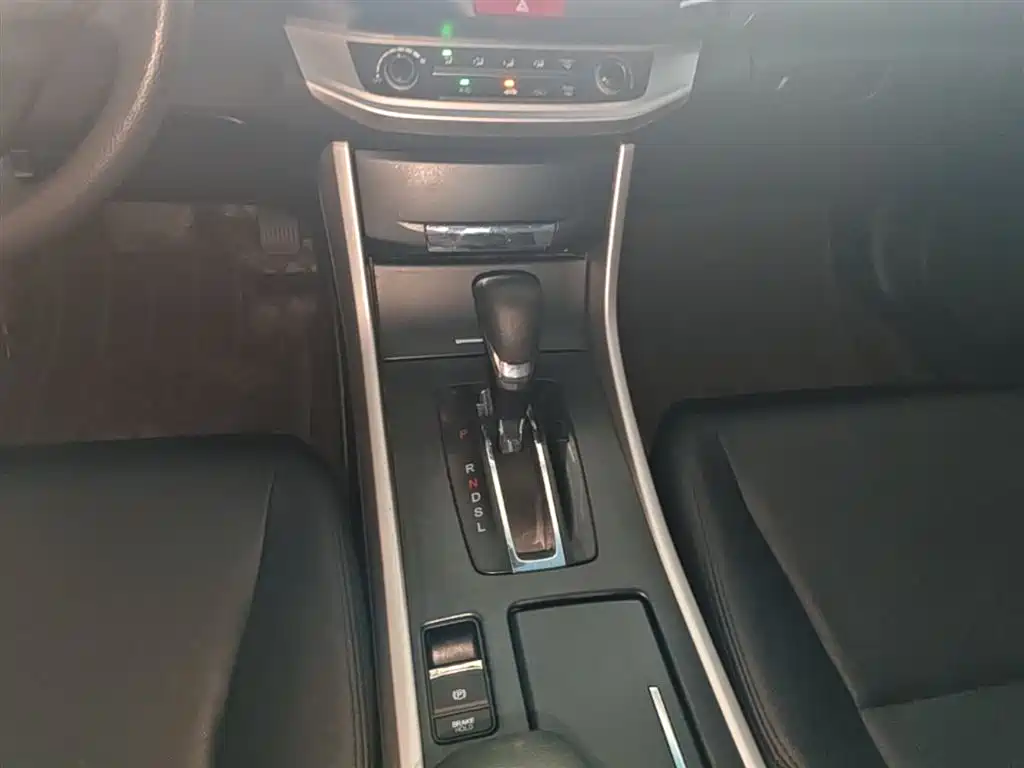 Honda Accord 2015 — фото 14