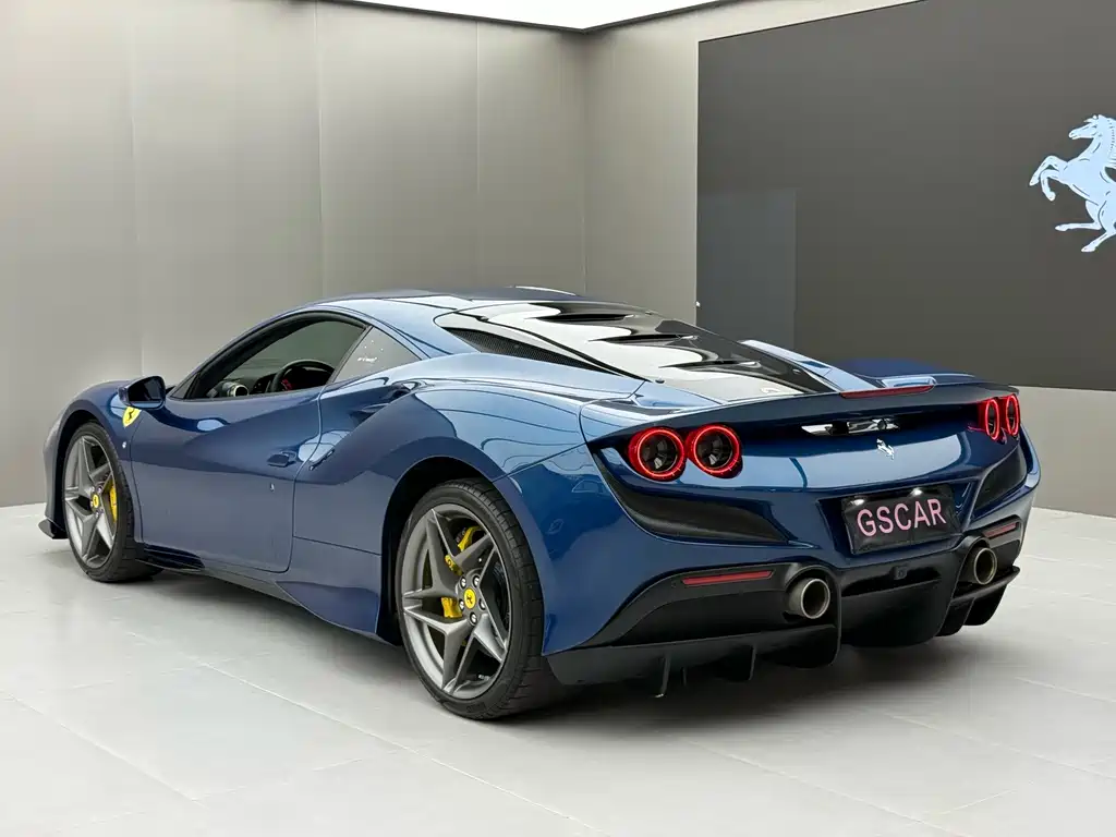 Ferrari F8 2021 — фото 3