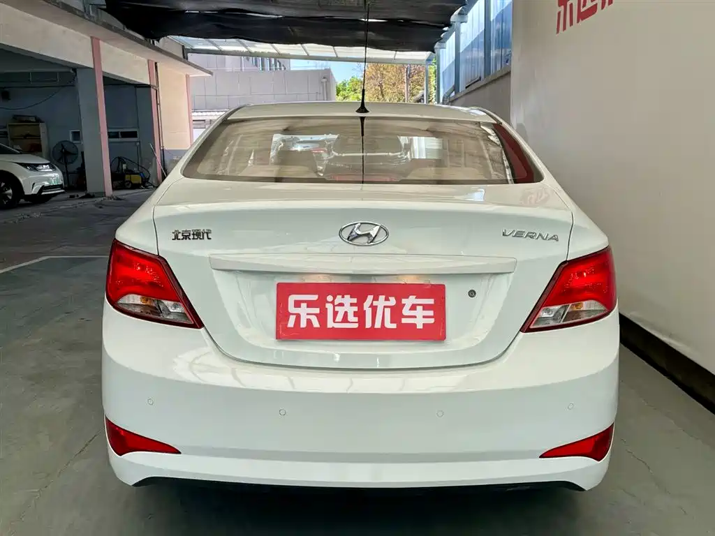 Hyundai Verna 2014 — фото 4