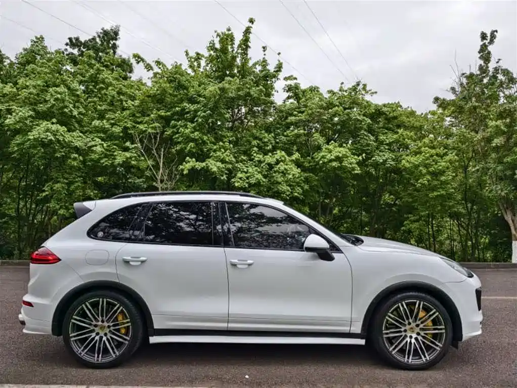 Porsche Cayenne 2015 — фото 5