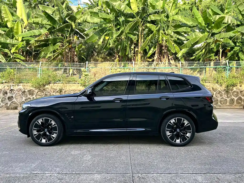 BMW iX3 2022 — фото 3