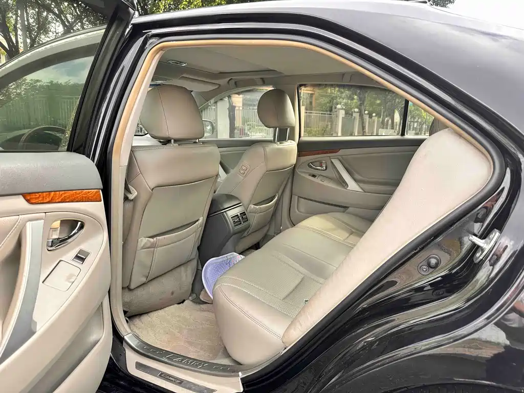 Toyota Camry 2010