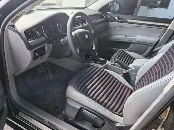 Skoda Superb 2015