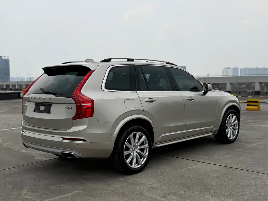 Volvo XC90 2018 — фото 4