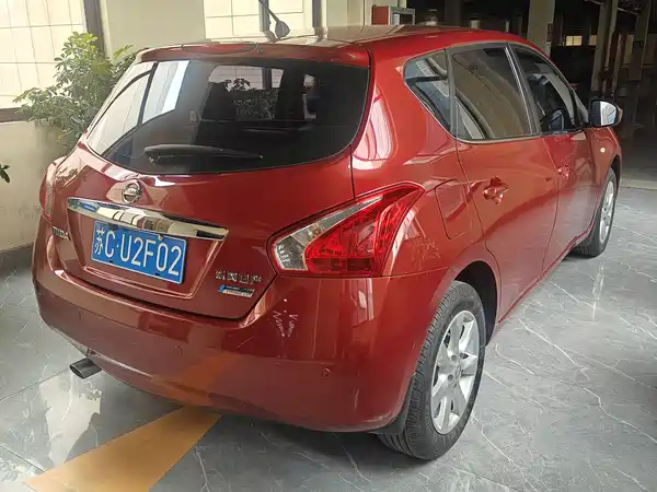 Nissan Tiida 2015